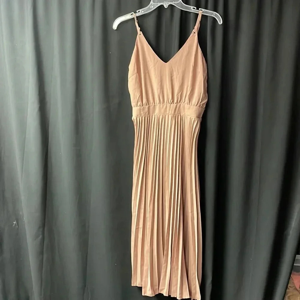 Blush Midi Dress‎ M